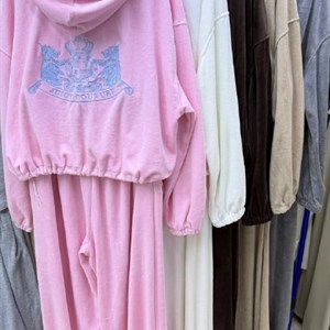 Женская одежда стандартного размера — стильные модели за 2200 сом