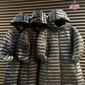 Дорогие девочки получили красивые стильные пальто