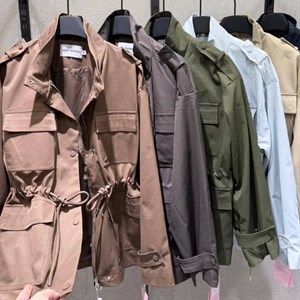 Женская одежда KAPSULA_BRAND, размеры M и L — 2000 сом