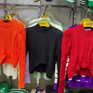 В наличии Тёплые топики в самых трендовых оттенках