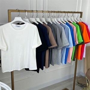 НОВИНКА Базовая футболка Код 001 Цена 330 Размер