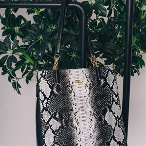 Любите необычные сумки Хочется выделятся Тогда забегайте