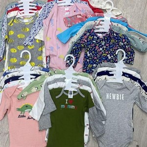 Бодики на вешалках размер 3 6 9 12 18 24 код вешалки