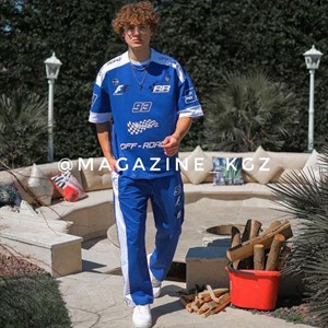 Здравствуйте Вы можете заказать у нас уличную одежду