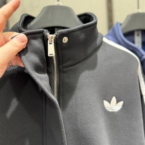 Женская одежда «Стандарт» — KAPSULA BRAND, 2200 сом