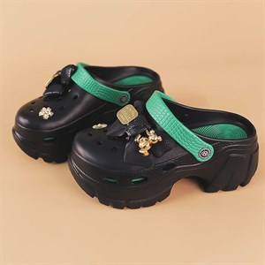  Более 20ти лет занимаемся продажами домашних тапочек