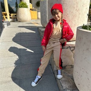 Широкий ассортимент брендовых одежд Шапка 850 сом