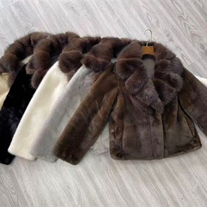 Стильные пальто из альпаки и ламы – качественная оптовая продажа