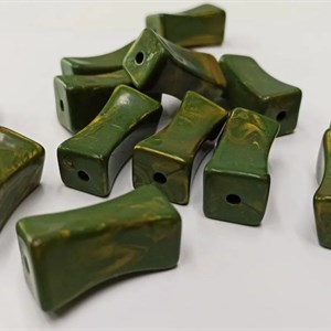 Акриловые бусины разнообразной формы всех цветов радуги