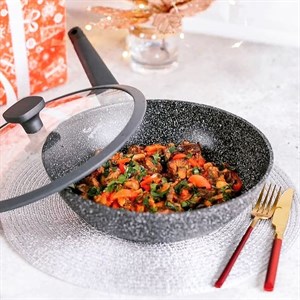 Wok сковорода Granhel идеальна для приготовления паназиатской