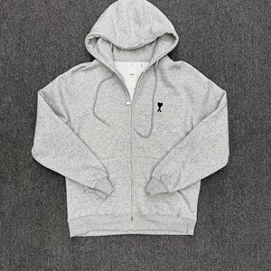 Стильная зипка Ami – идеальный выбор для вашего гардероба