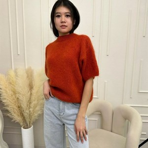 Дорогие девочки получили красивые стильные кофточки