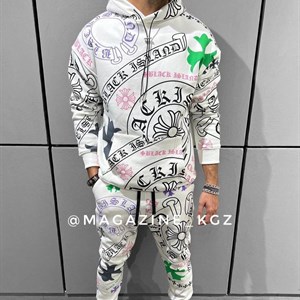 Здравствуйте Вы можете заказать у нас уличную одежду