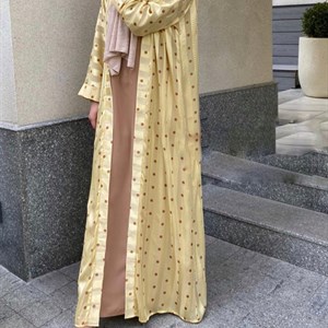 Накидка легкая струящаяся ткань этих моделей красиво