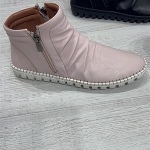 Новинки получили Эксклюзив Натуральная кожа Цена 6000