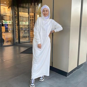 Уверенность и комфорт Удлинённое худи белого цвета