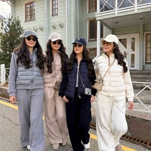 Женская одежда KAPSULA BRAND — размеры M и L