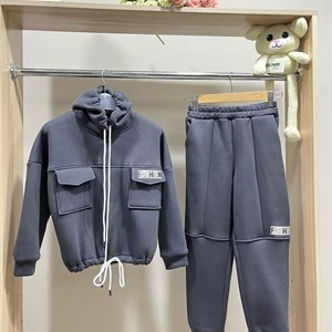 в наличии двойки с начесом  Размеры 36 38 40 42 Ткань