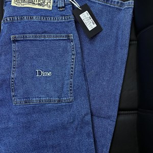 Новое поступление стильных джинсов в Кыргызстане - Доступные цены и высокое качество