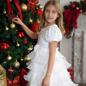 Новинки Пышное платье с накидкой шлейфом Объемные