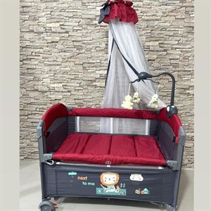 Складной манеж KDD 828 Одна сторона бортика спускается