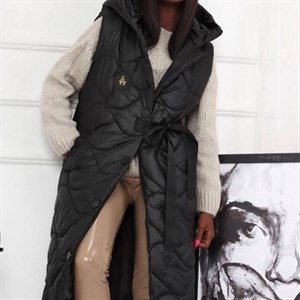 В НАЛИЧИИ ШИКАРНАЯ БЕЗРУКАВКА ИЗ ПОЛЬШИ ЛИСТАЕМ ДЕВОЧКИ