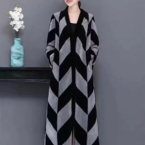 Модель 58695 Кардиган шерсть Правильно расположенный