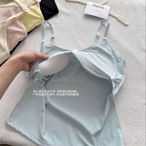 Базовые топы большого размера 46–52 из ткани Ice Silk с чашечками
