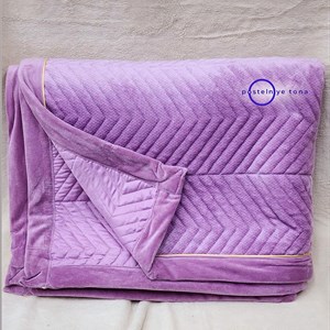 Велюровое стеганое покрывало Ёлочка с перламутровым