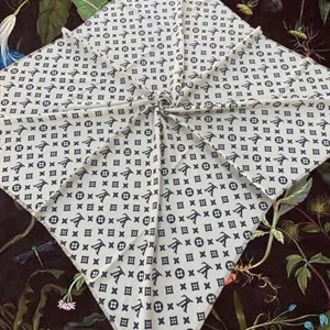   ПЛАТКИ L0UIS VUITT0N     ОПТОМ 150 сом   ТКАНЬ