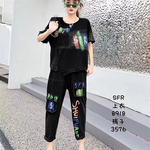 Модель 8918 3576 Костюм трикотаж с ярким принтом отлично