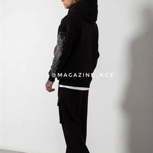 Здравствуйте Вы можете заказать у нас уличную одежду