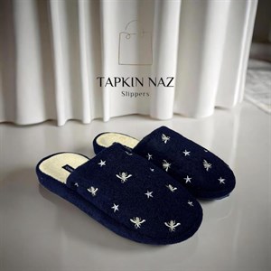  Более 20ти лет занимаемся продажами домашних тапочек