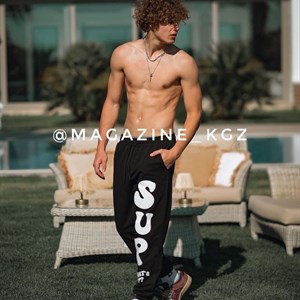 Здравствуйте Вы можете заказать у нас уличную одежду