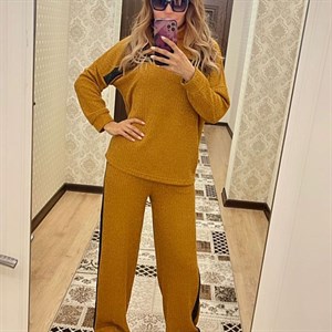 В НАЛИЧИИ КОСТЮМЧИК ЛИСТАЕМ ДЕВОЧКИ