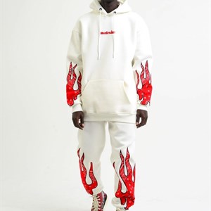 Здравствуйте Вы можете заказать у нас уличную одежду