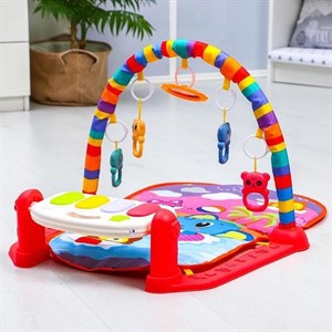 Развивающий коврик с аркой и игрушками подвесками