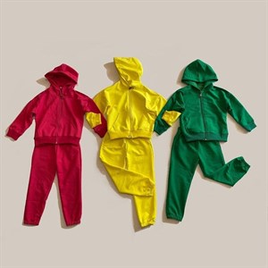 Двойка олимпийка со штанами идеально подходит для