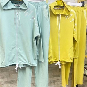  Костюм СИС ПАЙЕТКА    размер 52 58  ткань двунитка