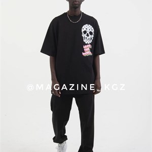 Здравствуйте Вы можете заказать у нас уличную одежду