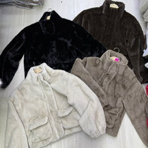 Эко-шубки женские из Китая — размеры M–L, 5 расцветок, 2200 сом