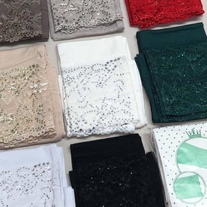 Нарукавник с кружевом и дорогими стразами Цена 610