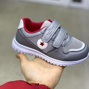 Модная детская обувь от магазина 'Фантазия' — качество и комфорт на первом месте