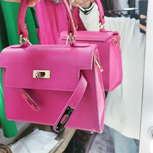 С наступлением весны дорогие дамы Пусть в душе у вас