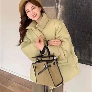 Пуховики принято считать достаточно бюджетной верхней