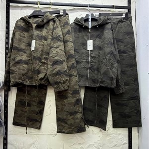 Женский костюм-двойка oversize в стиле милитари оптом из Гуанчжоу