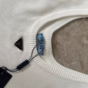 Женская одежда в стиле Pinterest от MONE COLLECTION: стандарт в белом и чёрном — 400