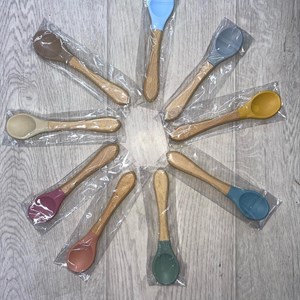 Детский силиконовые ложкикод9