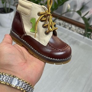 Натуральная кожа с ортопедической стелькой Цена 5000