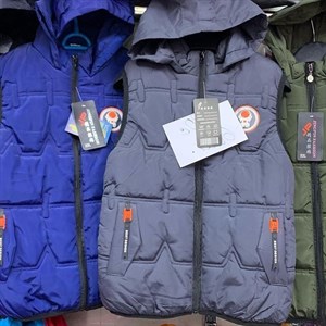 Жилетка 6 9лет 480сом производство китай Ткань плащевка